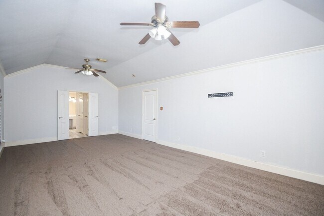 Building Photo - 5214 Mountain Forest Dr