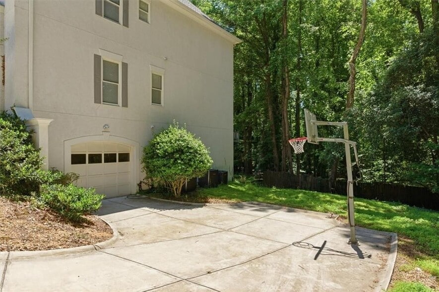 Building Photo - 1247 Manor Oaks Ct