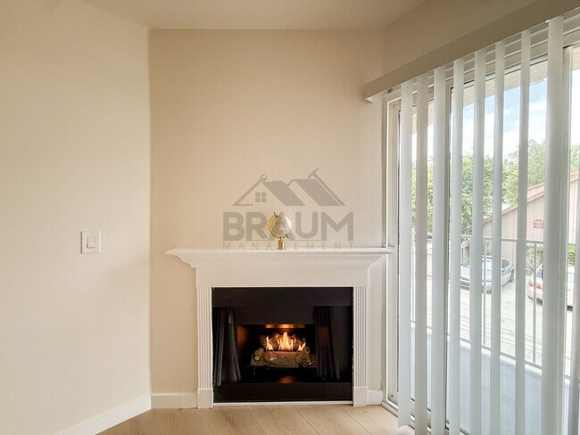 Building Photo - 7323 Winnetka Ave