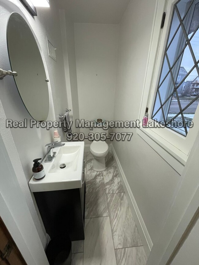 Building Photo - Stunning 3 Bedroom 1.5 Bathroom Home For Rent