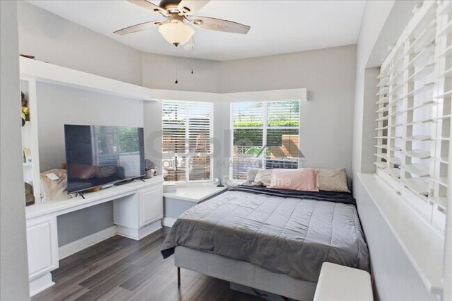 Building Photo - 23845 Del Monte Dr.