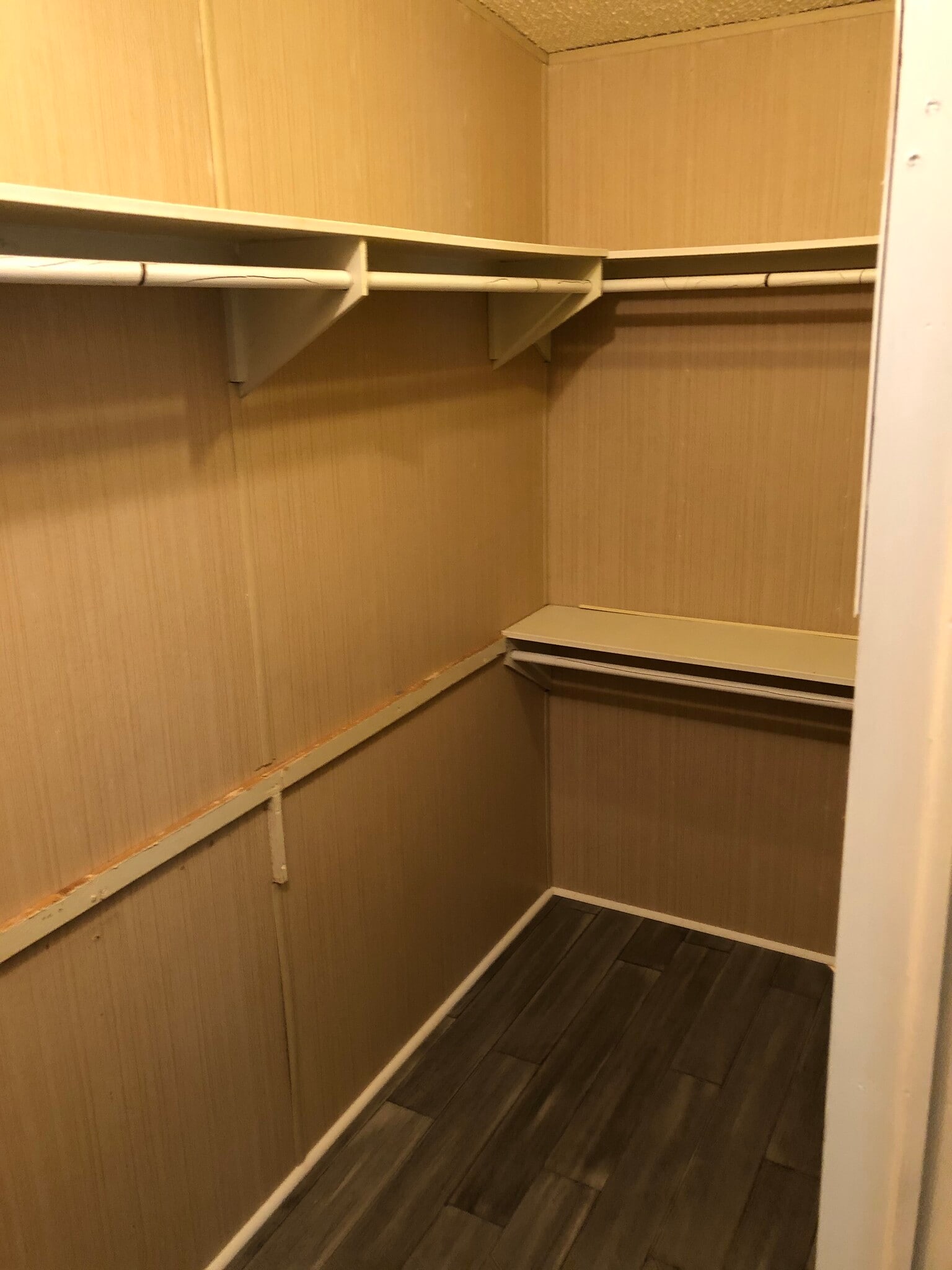 Building Photo - 4728 Belle Grv