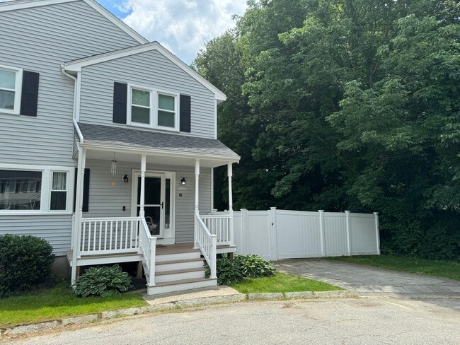 Building Photo - Modern 3 Bedroom Single Family - Available...