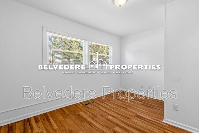 Building Photo - 2220 Bradley St