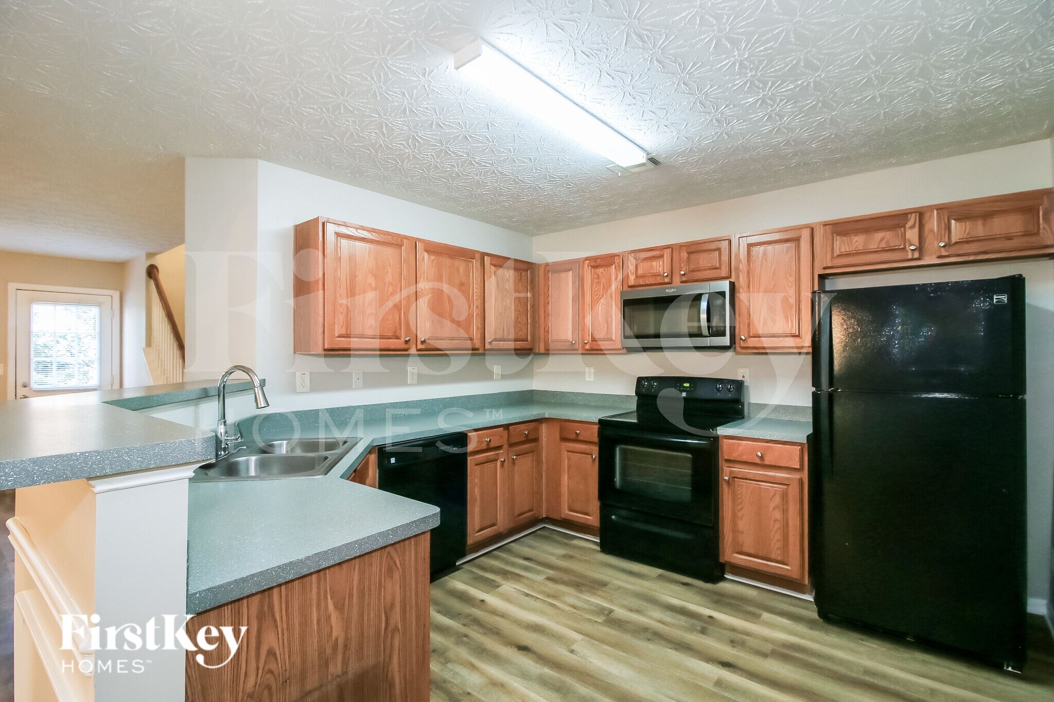 Building Photo - 7424 Garnet Dr