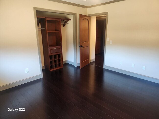 Building Photo - Must See, Incredible 3 bedroom, 2 bathroom...