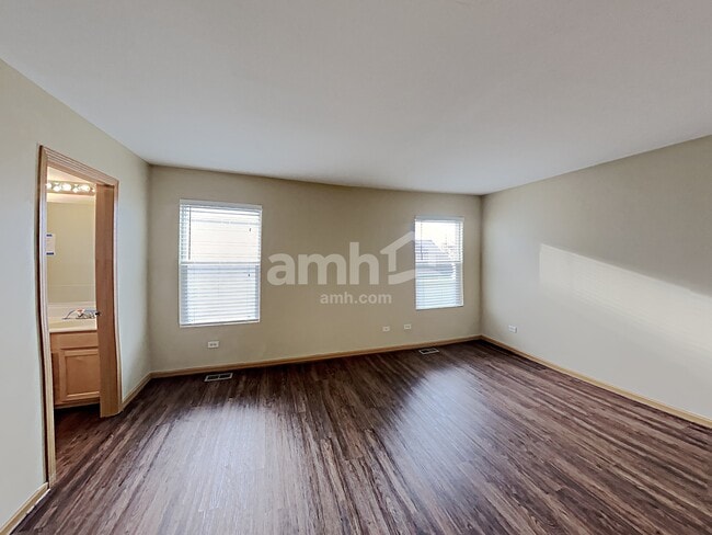 Building Photo - 6516 Roth Dr