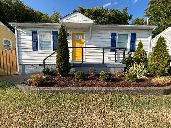 Primary Photo - 1119 Davidson St