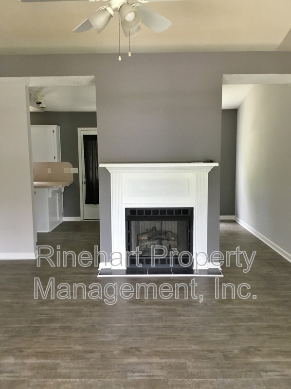 Building Photo - 1211 Colby Ave