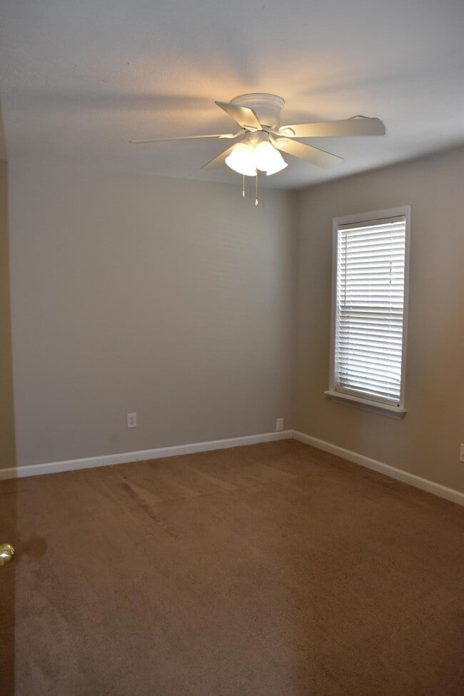 Building Photo - 354 Crawford Mill Ln