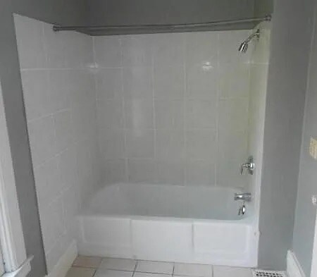 Building Photo - 710 S Park St