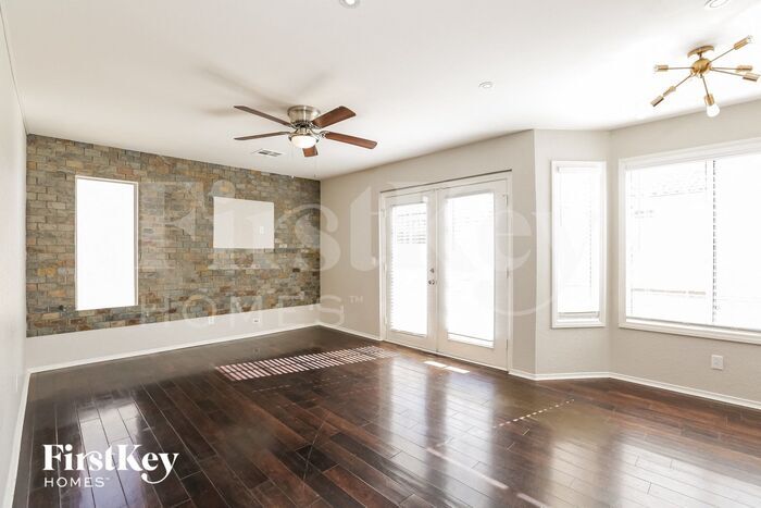 Building Photo - 1406 Harmony Hill Dr