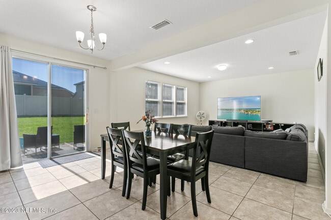 Building Photo - 3315 Ridgeview Dr