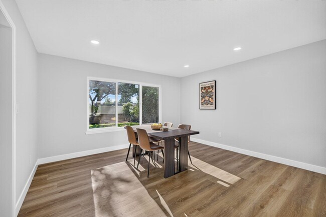 Building Photo - 13324 San Martin Pl