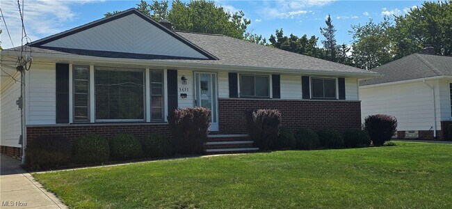 Primary Photo - 3691 Higley Rd