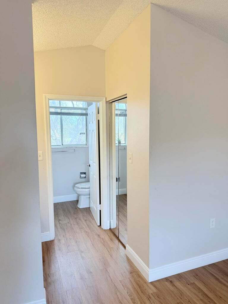 Building Photo - 13206 Glenmoor Dr