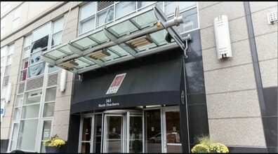 Building Photo - 545 N Dearborn St