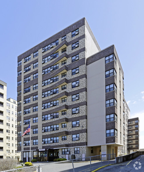 Building Photo - Heritage House Senior Apartments