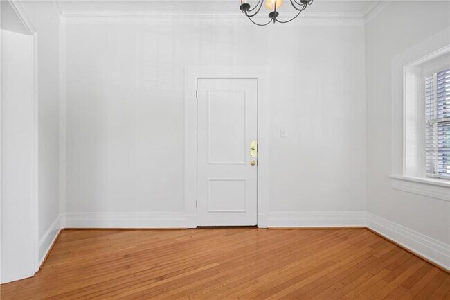 Building Photo - 1 S Prado NE