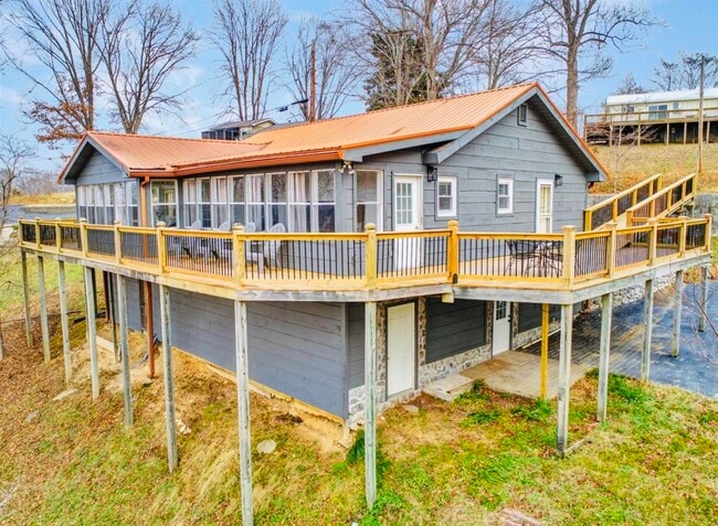 Building Photo - 73 Willow Tree Cir