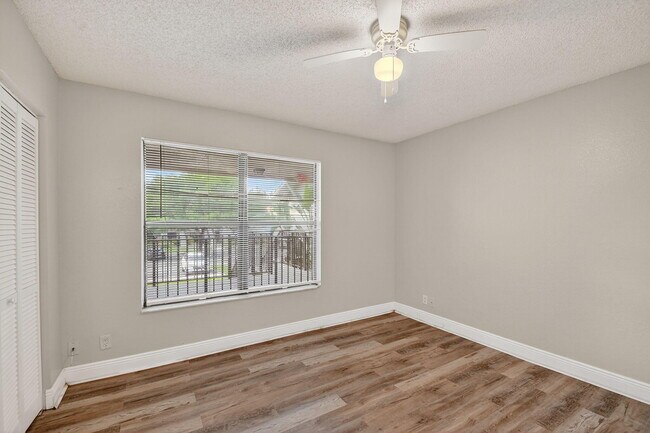 Building Photo - 1400 Windorah Way