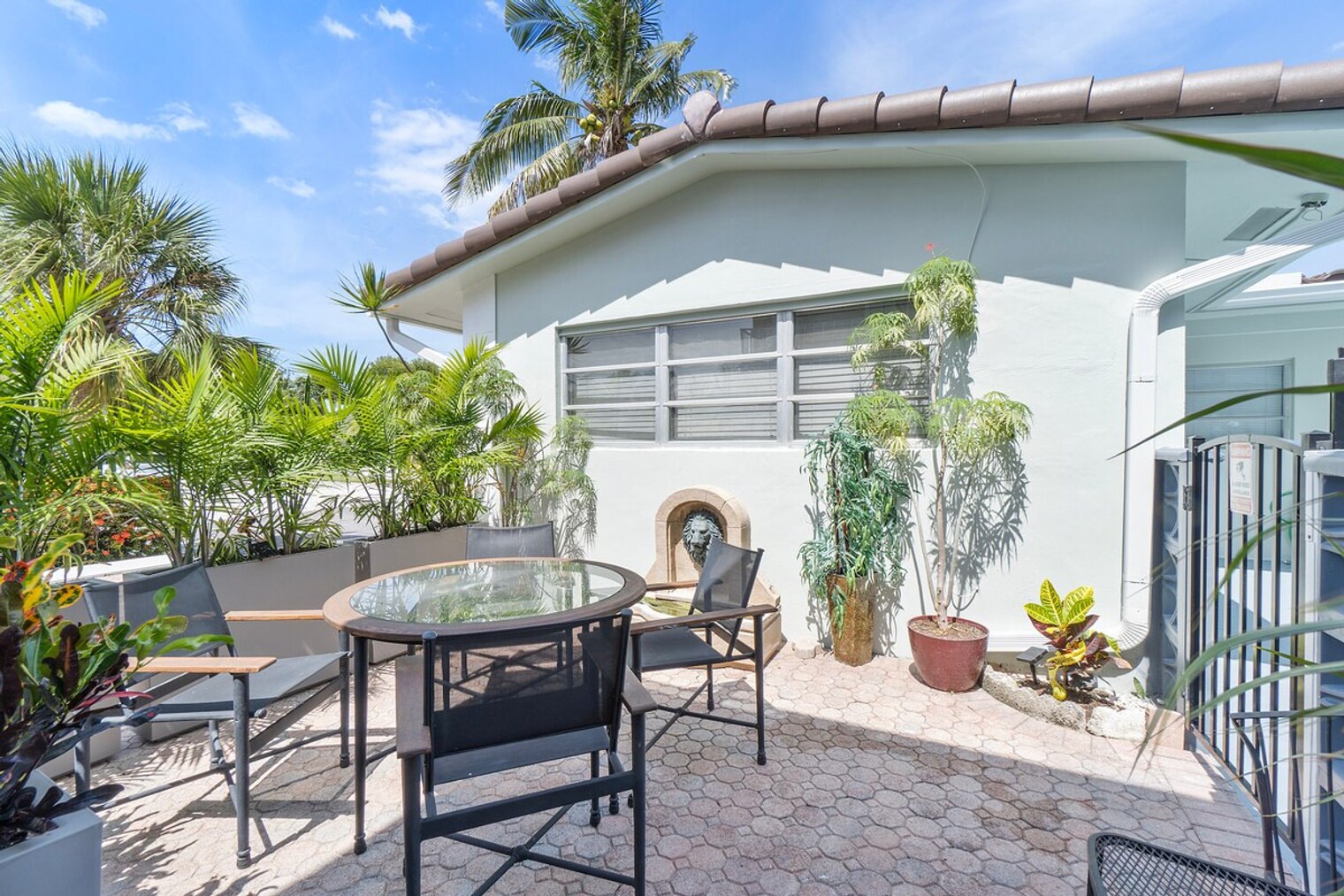 Building Photo - 2250-2270 Southeast 5th Street-SI ID1468042P