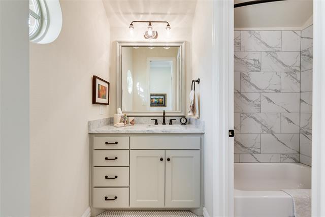 Building Photo - 701 Winding Ridge Trail