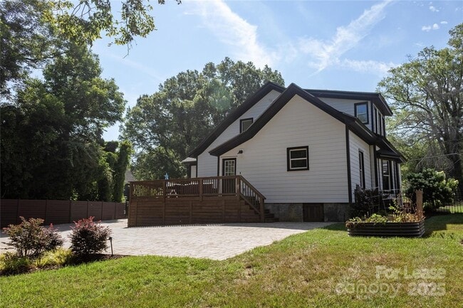 Building Photo - 311 S Academy St