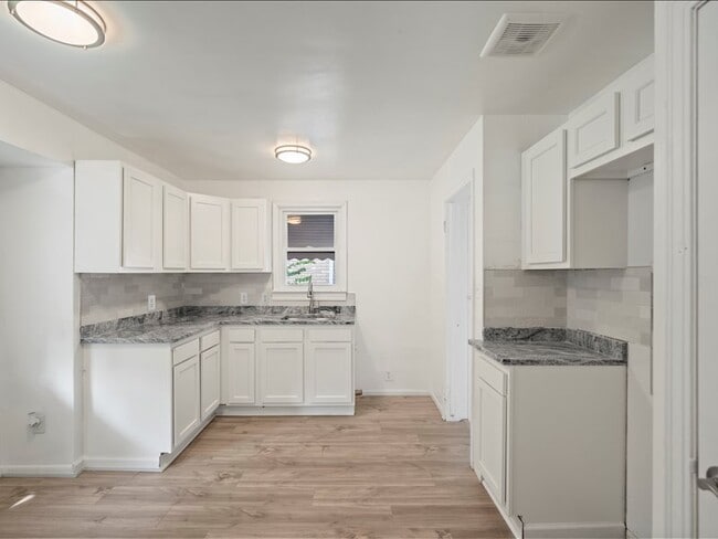 Building Photo - W Chicago