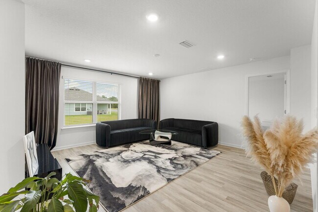 Building Photo - 255 Riverwalk Cir