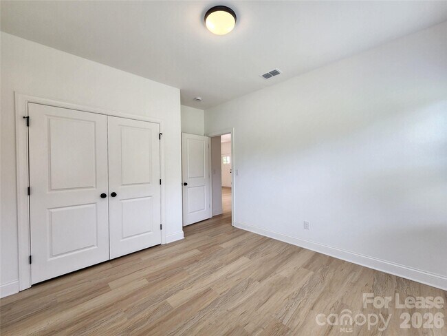 Building Photo - 1021 Jerome St