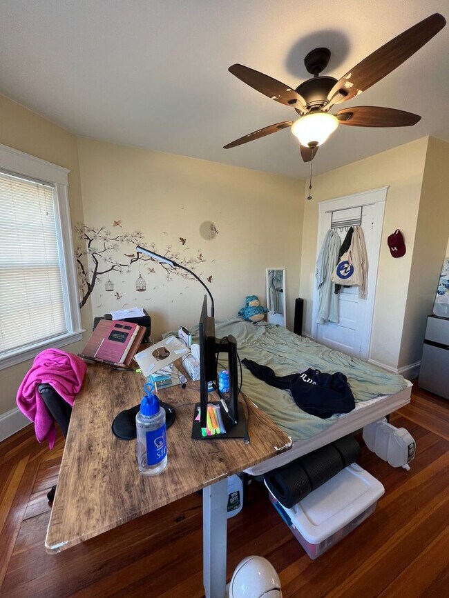 Building Photo - 332 Beacon St