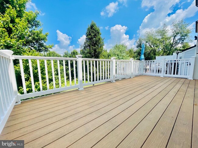 Building Photo - 3550 Tabard Ln