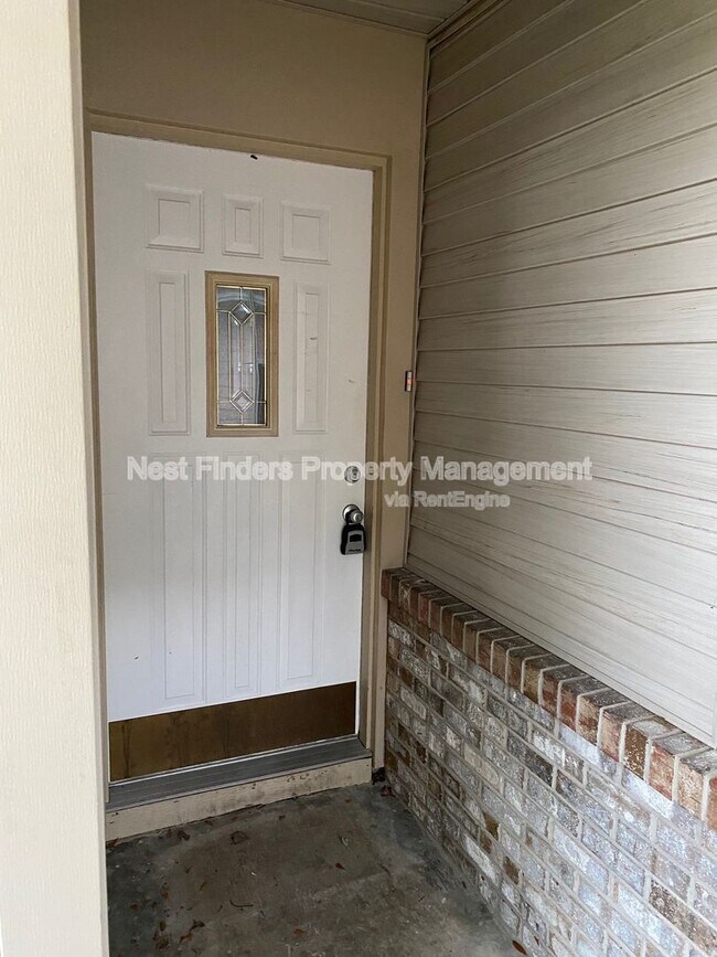 Building Photo - 421 Filmore Dr