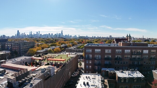 Building Photo - 1351 W Altgeld St