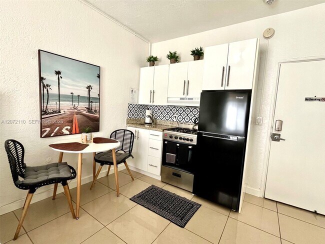 Building Photo - 3710 Collins Ave