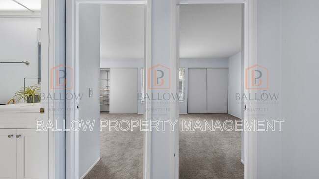 Building Photo - 5440 Baltimore Dr