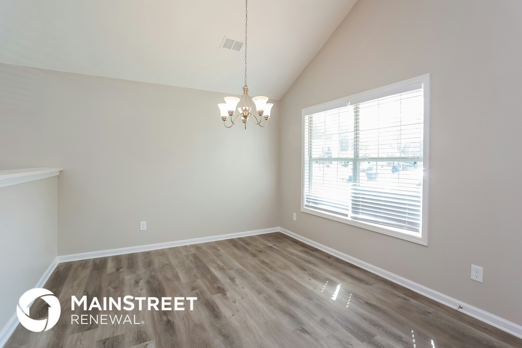 Building Photo - 5222 Alexander St