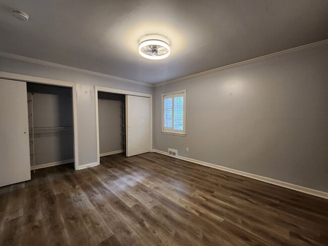 Building Photo - 2 Bedroom 2.5 Bath Home MINS FROM LENOX SQUARE MALL!