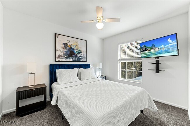 Building Photo - 8468 Grove Rd