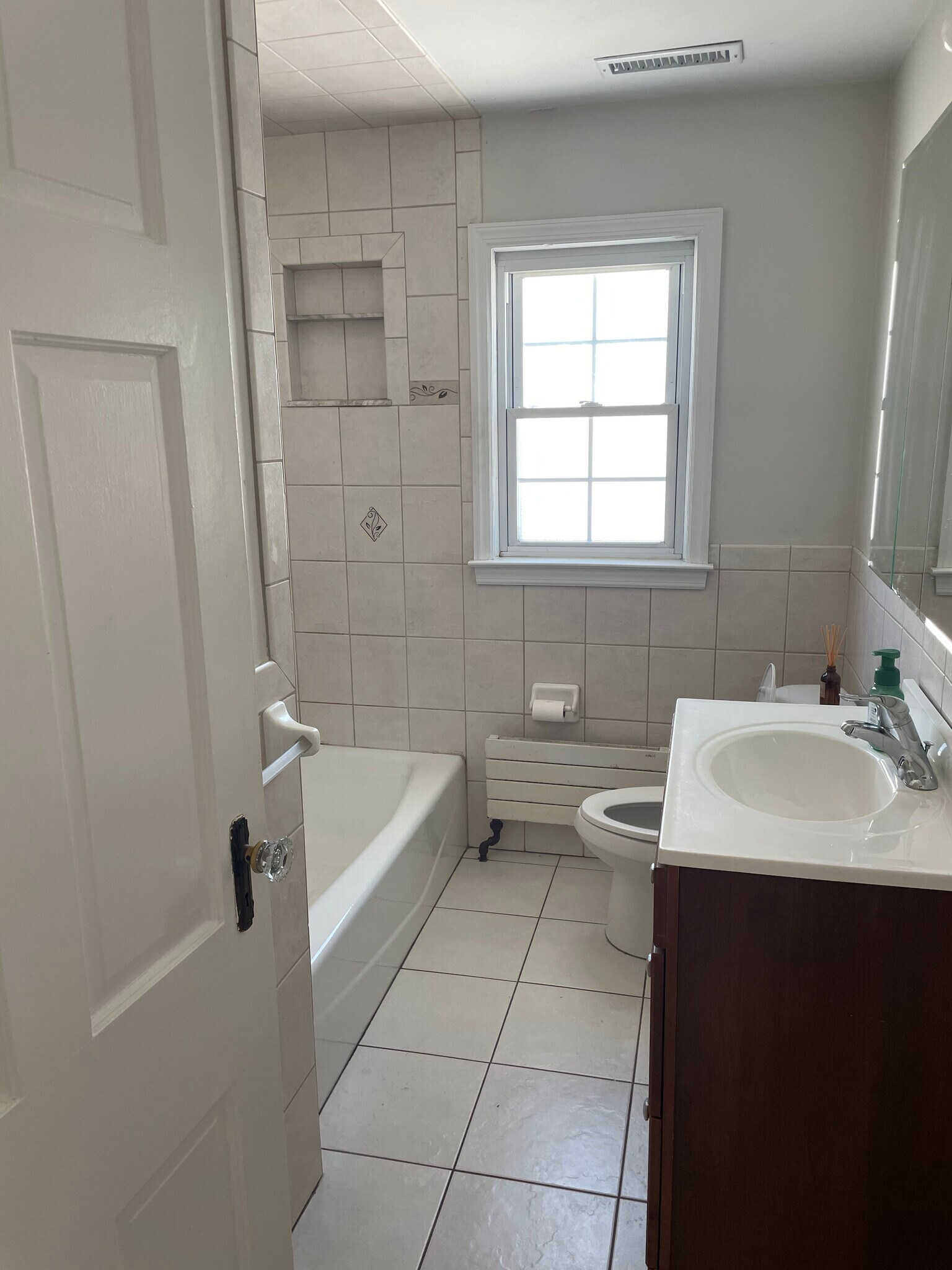 Building Photo - 69 S Pine Creek Rd