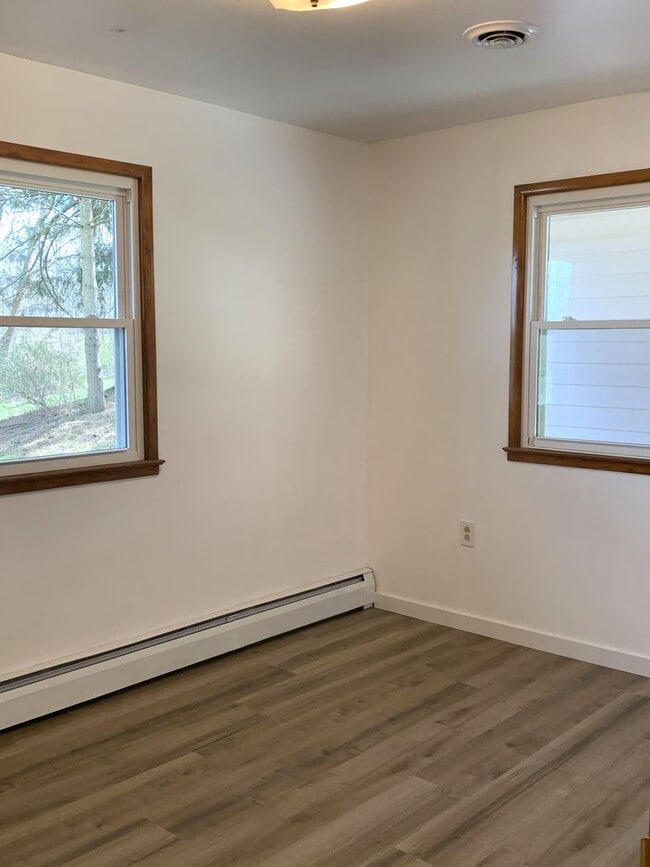 Building Photo - Charming 3-Bedroom, 1-Bath Single-Family Home
