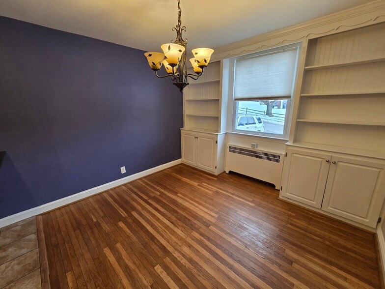 Building Photo - 204 Greenbriar Ln