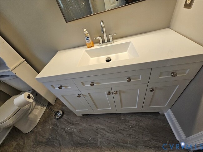 Building Photo - 517 Pleasanthill Dr