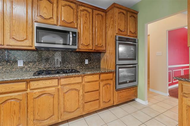 Building Photo - 8700 La Quinta Lane