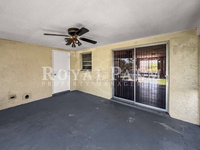 Building Photo - 4511 SE 5th Pl