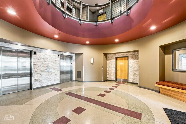 Building Photo - 4350 N Broadway