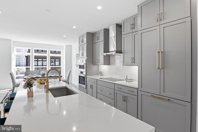 Building Photo - 5358 Zenith Overlook