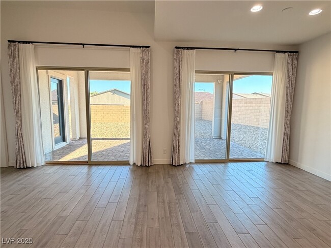 Building Photo - 724 Omaggio Pl