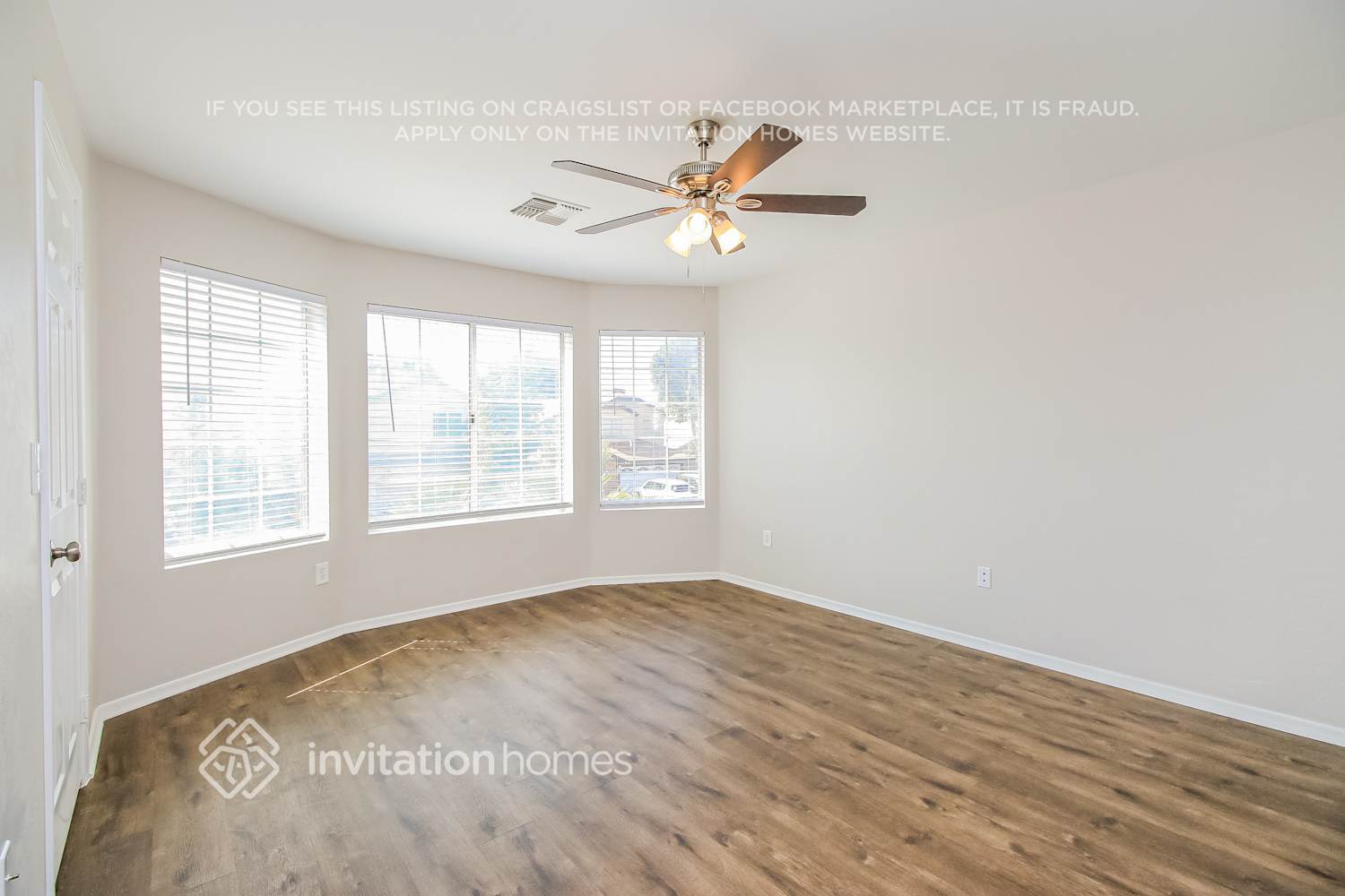 Building Photo - 5180 W Saragosa St